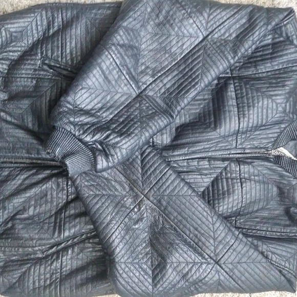 Leather coat - Picture 3 of 8